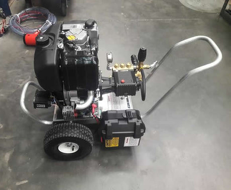 CaviBlaster 0625-DE Diesel Engine with Electric Start